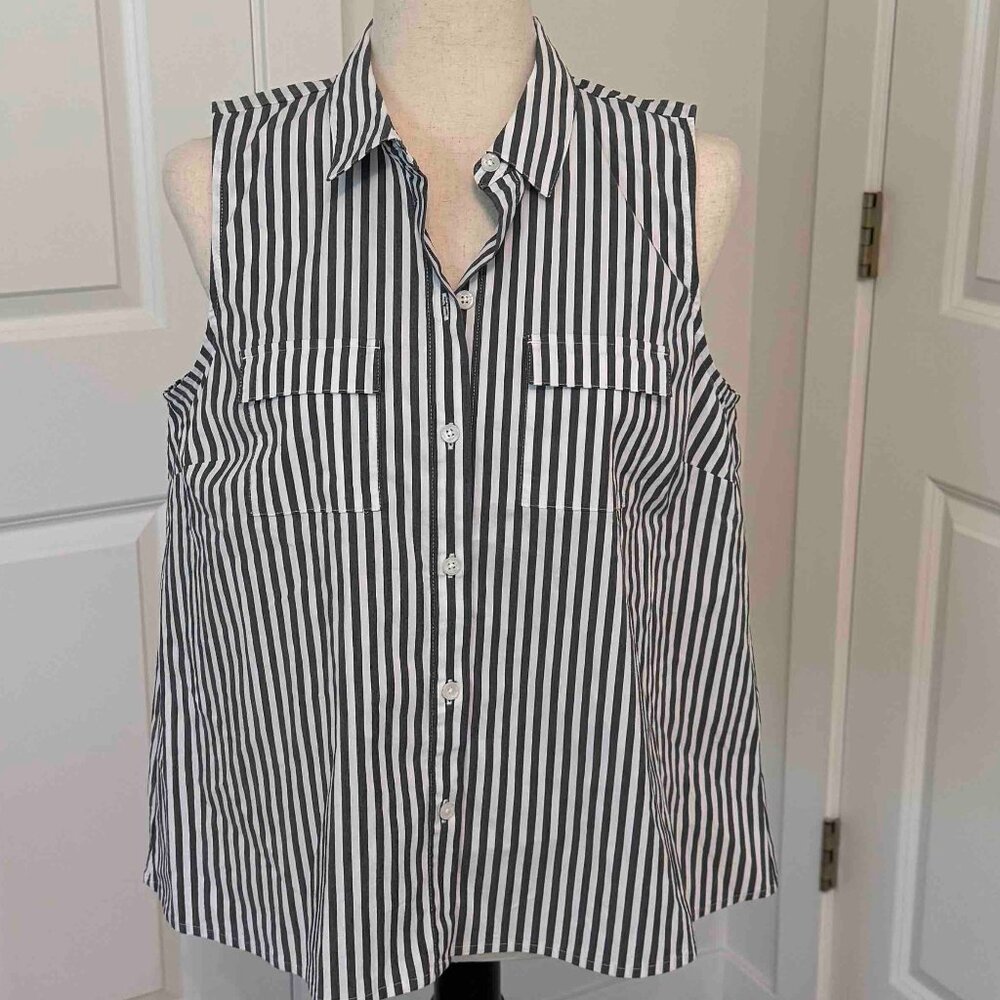 J Jill DK Gray/White Button down Sleeveless shirt size MP